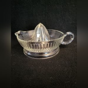 Vintage glass juicer reamer with handle